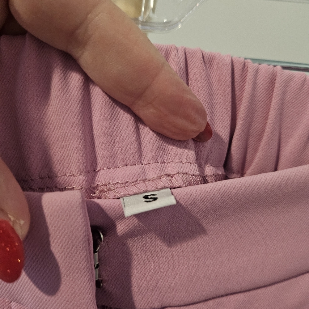Elegant Pink Women's Jumpsuit - Picture 10 of 10